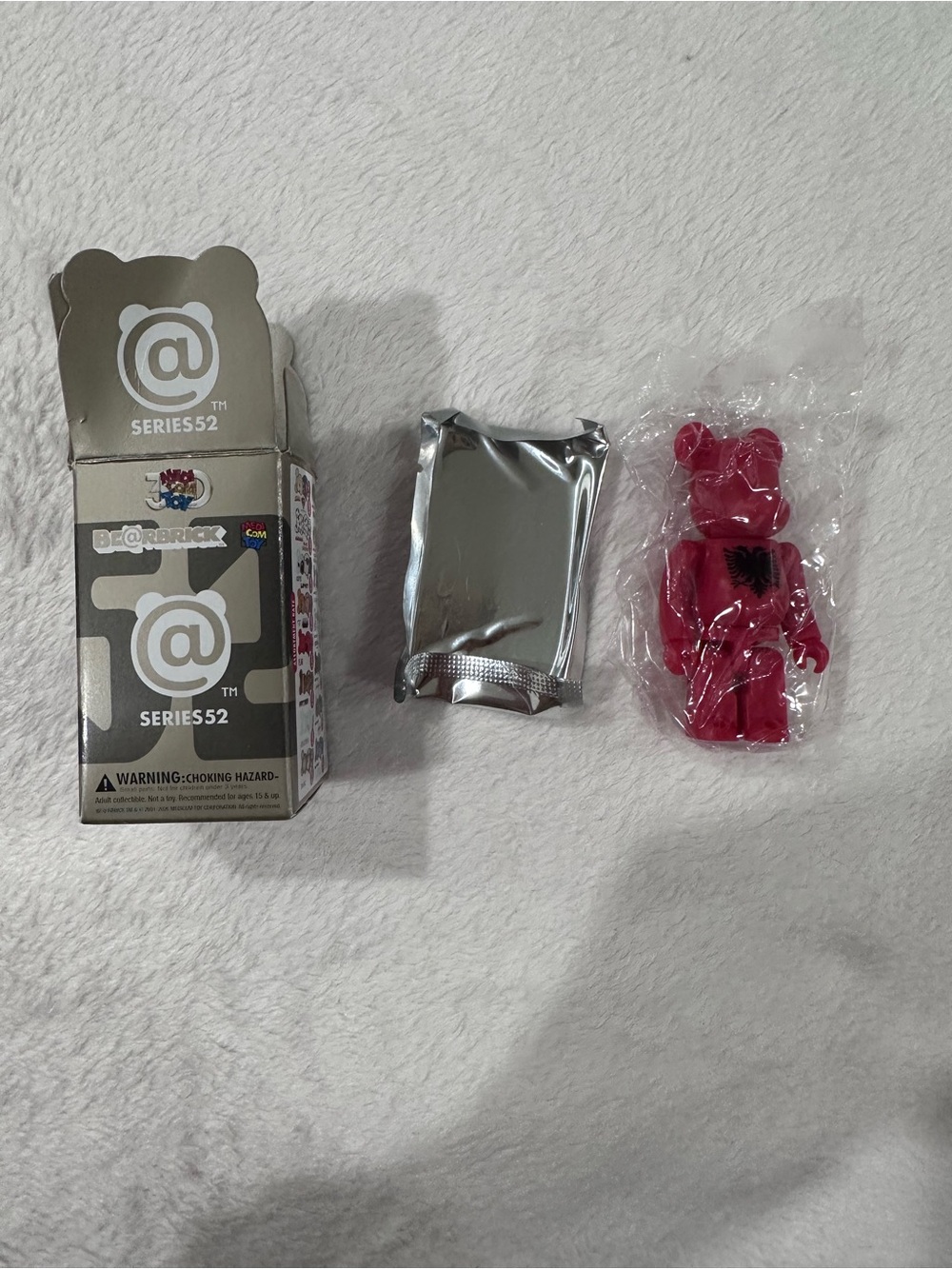 Bearbrick Series 52, Flag Series Albanian Flag